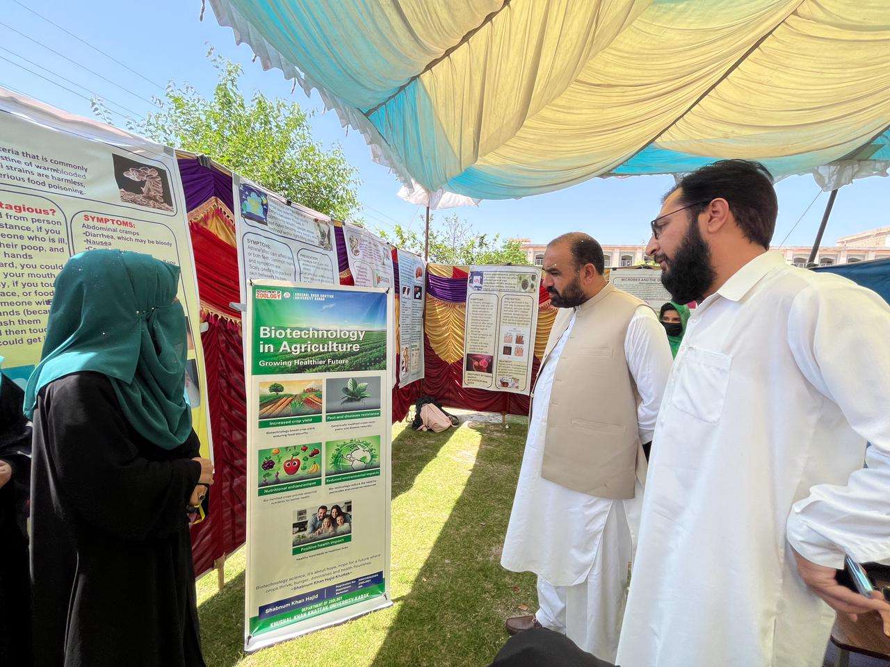 KKKUK Zoology Department arranges Research Models and Posters Exhibition